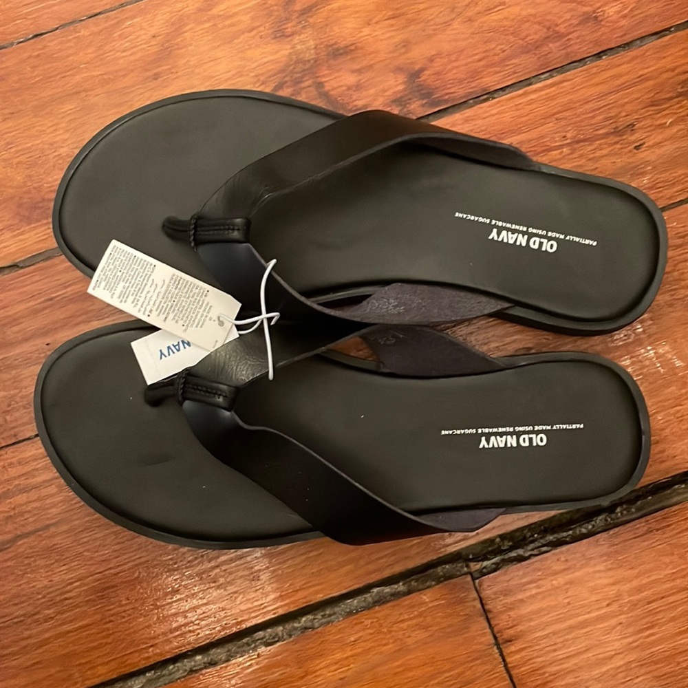 NWT faux leather flip flops